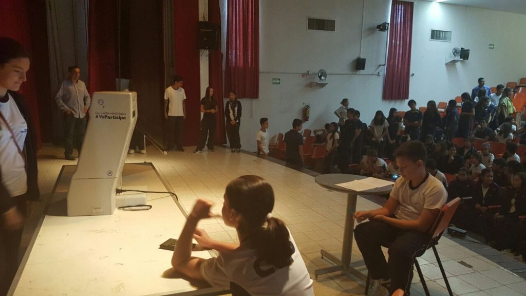 Colegio La Paz  - Elecciones Bachillerato