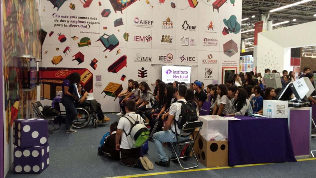 15991471_10155027339943901_1065640067_o