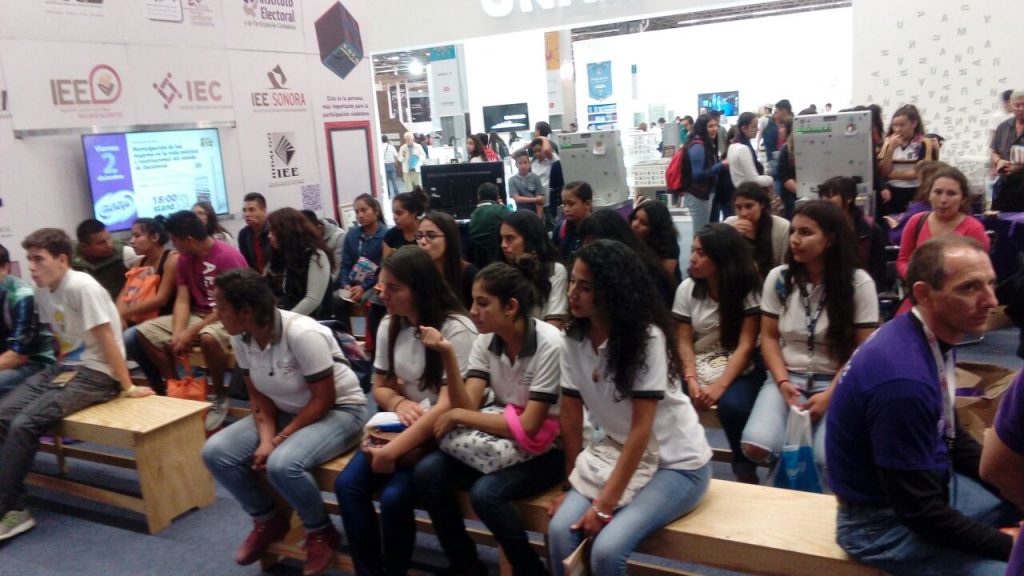 15991728_10155027337133901_110353492_o