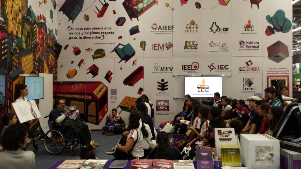 16010351_10155027340618901_257585850_o