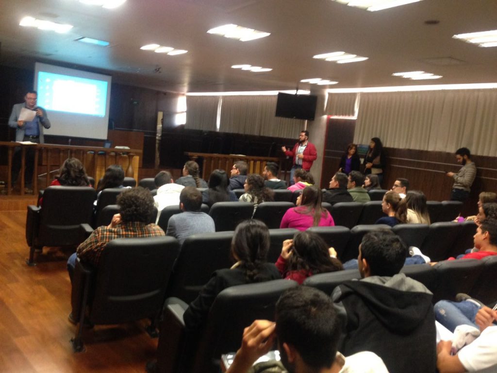 TOUR DE CINE CUALTOS