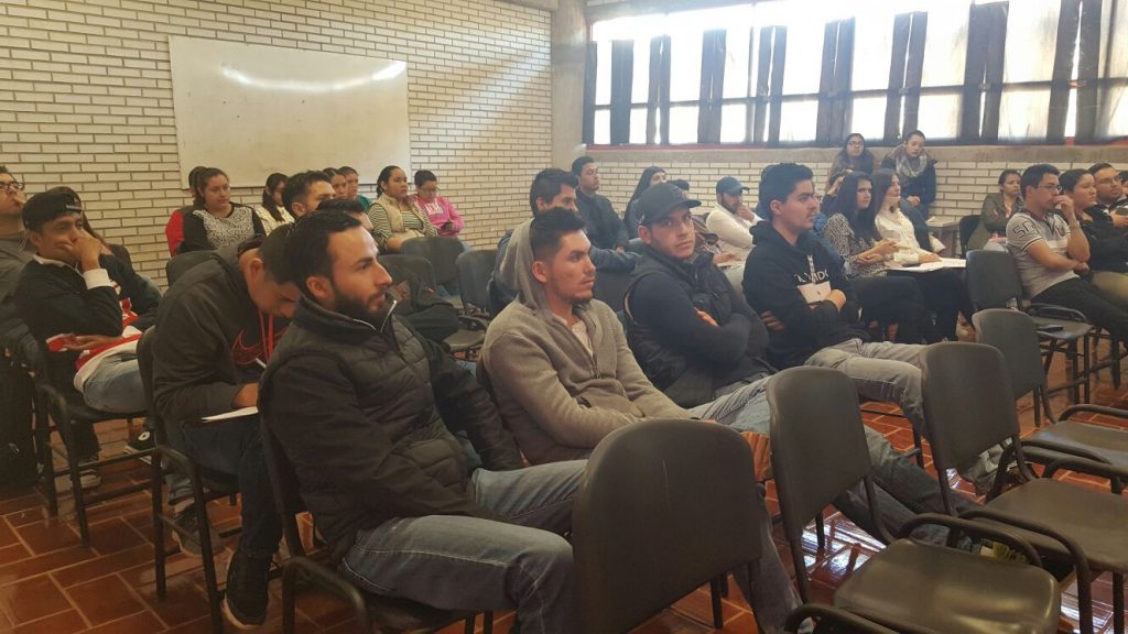 TOUR DE CINE CUALTOS