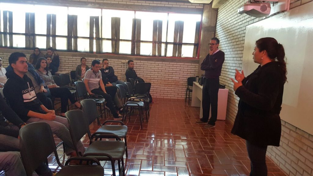 TOUR DE CINE CUALTOS