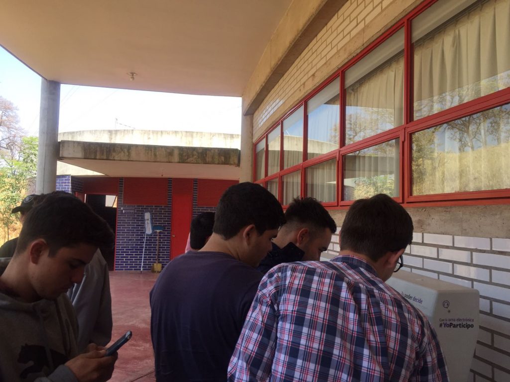 TOUR DE CINE CUALTOS