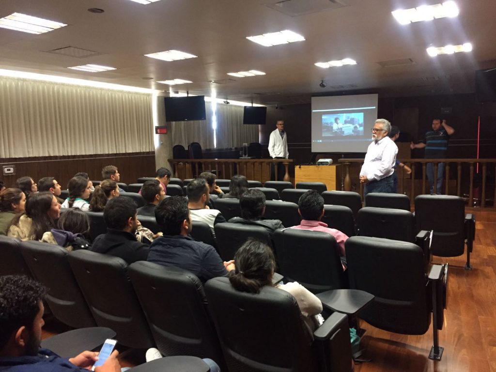 TOUR DE CINE CUALTOS