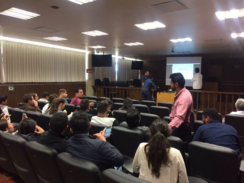 TOUR DE CINE CUALTOS