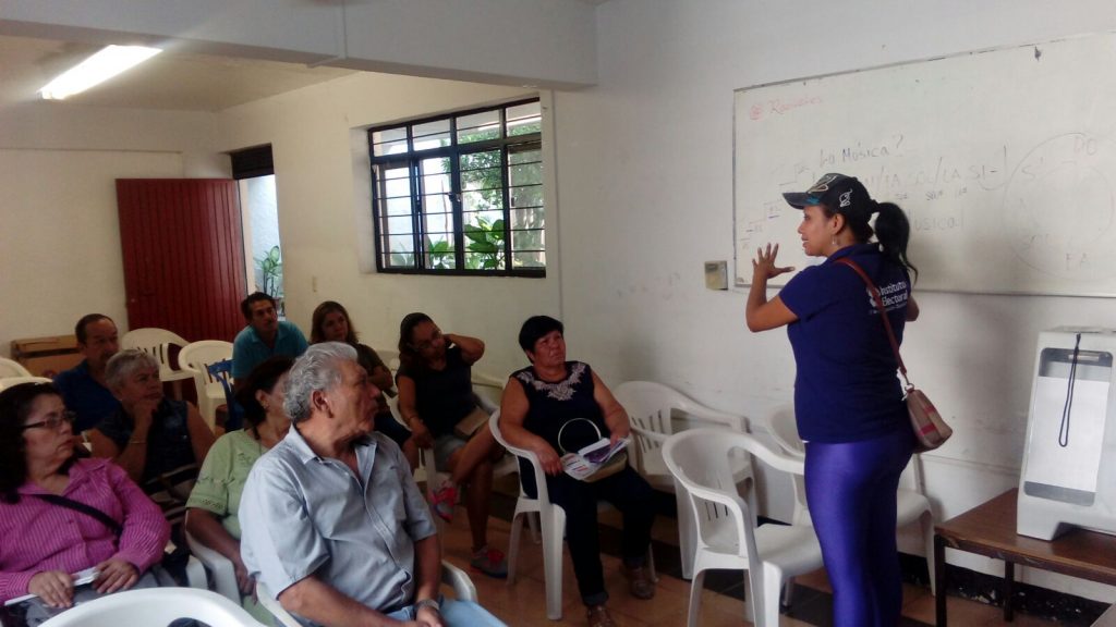 Capacitación a funcionarios