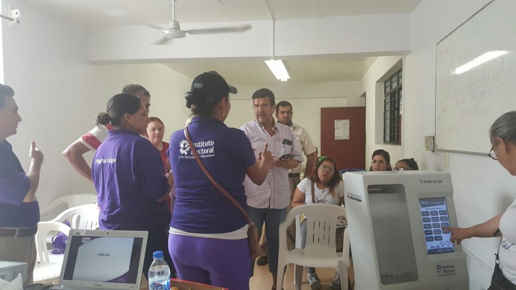 Capacitación a funcionarios