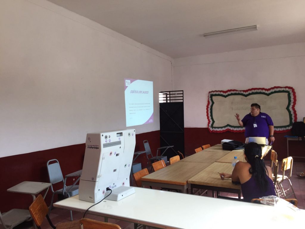 Capacitación a funcionarios