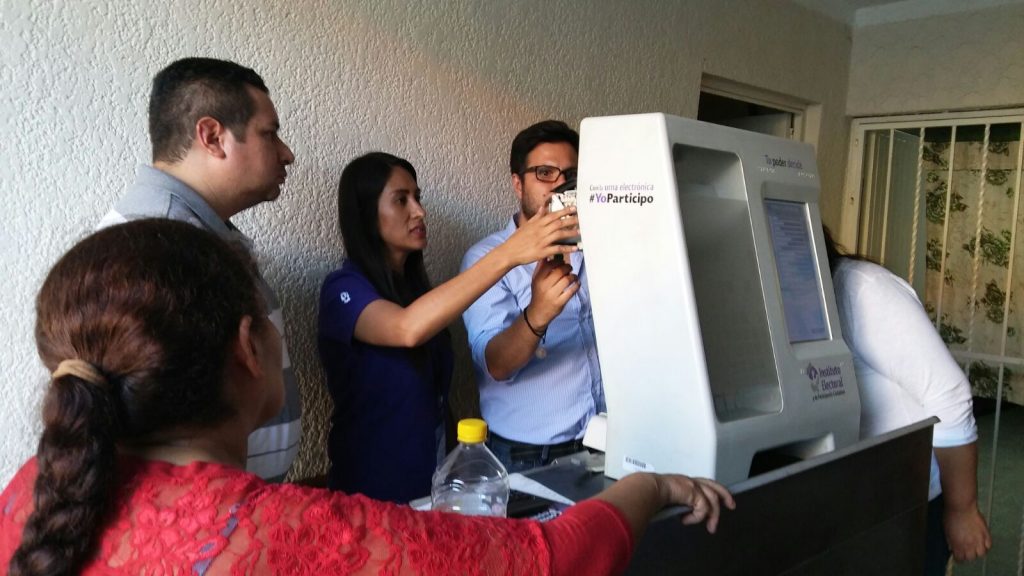 Capacitación a funcionarios