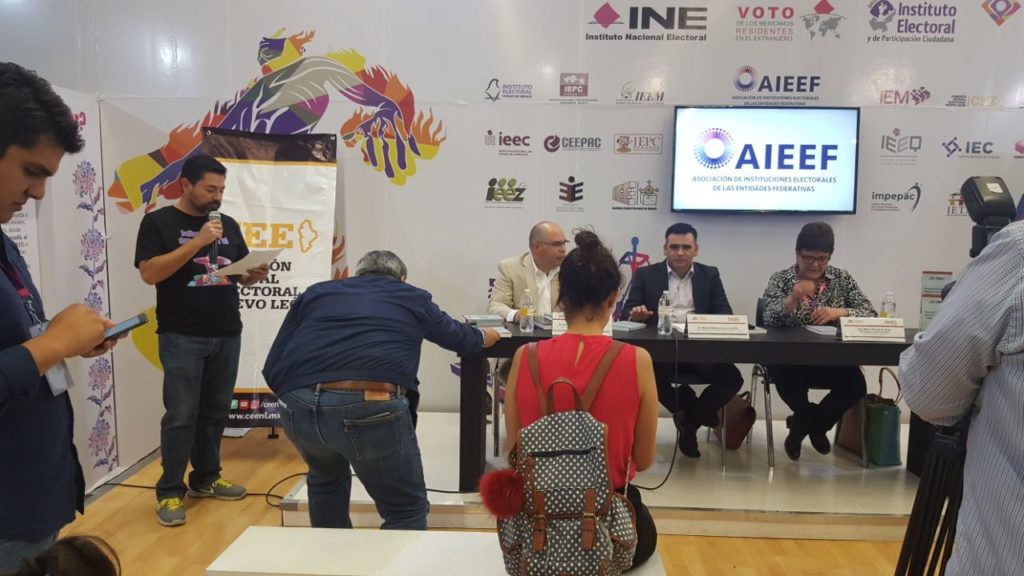 Estand IEPC Jalisco en FIL 2017