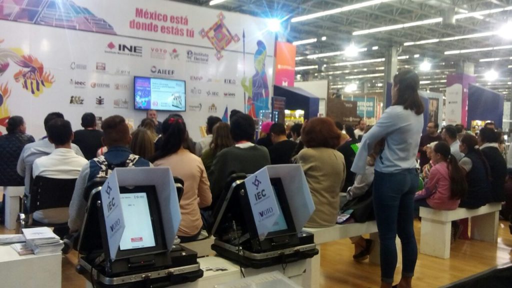 Estand IEPC Jalisco en FIL 2017